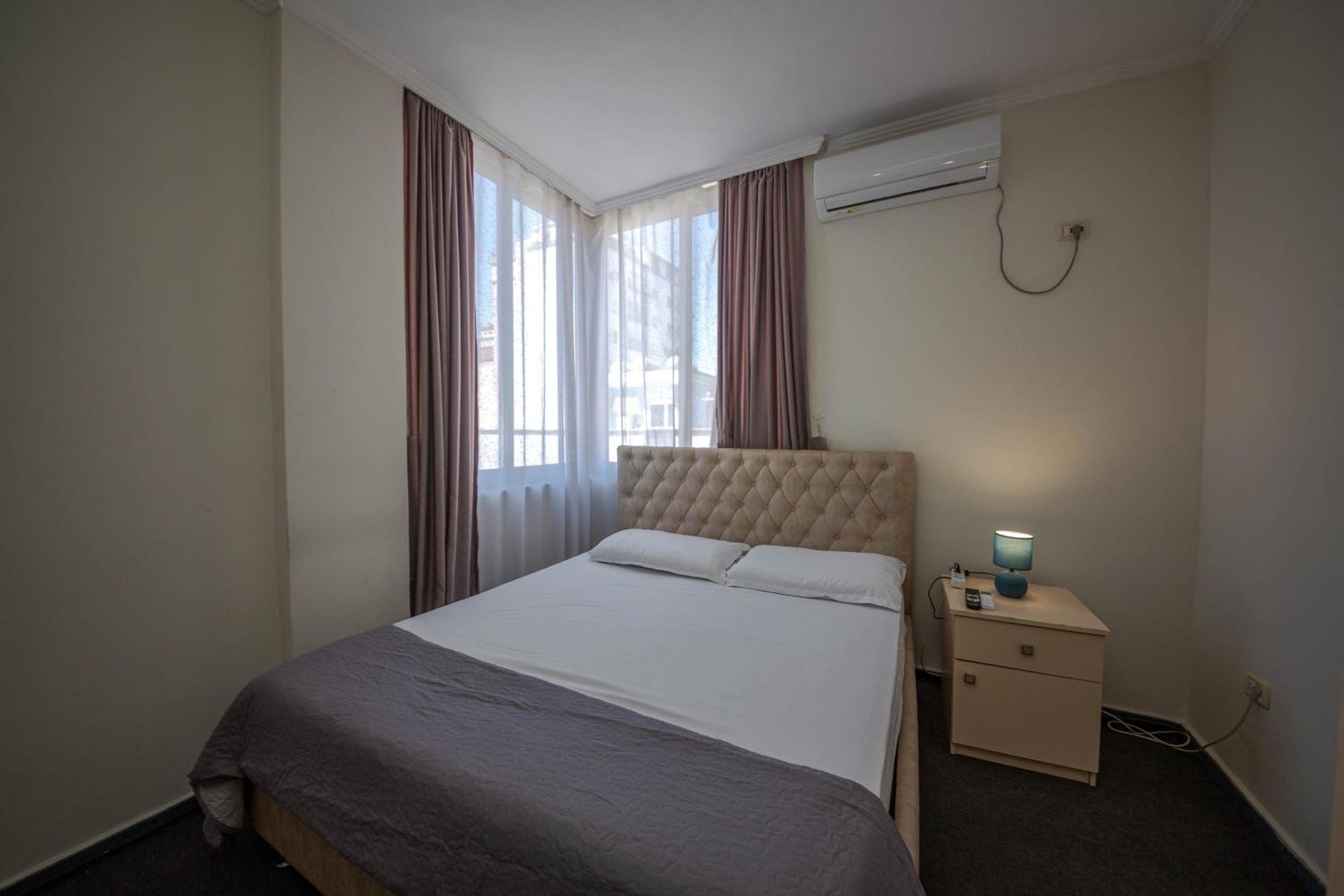 Hotel 3A Tiranë Ngoại thất bức ảnh